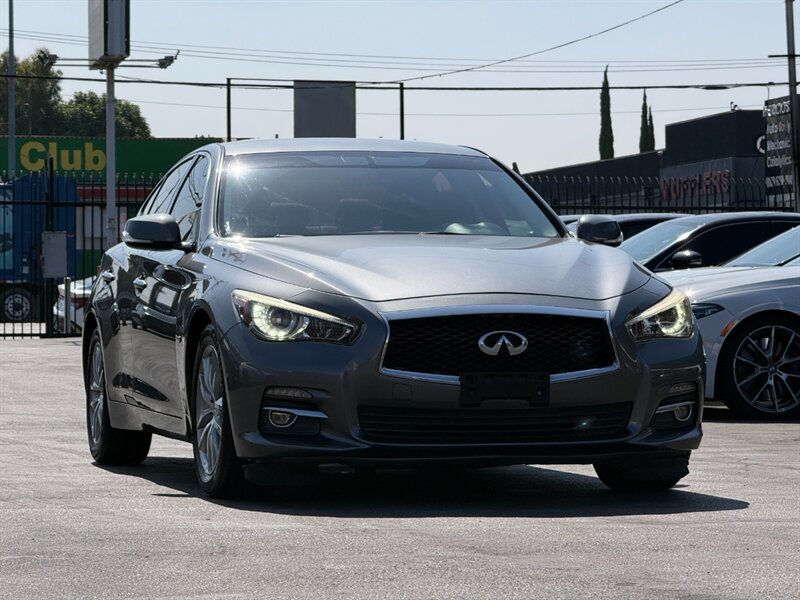 2015 INFINITI Q50  