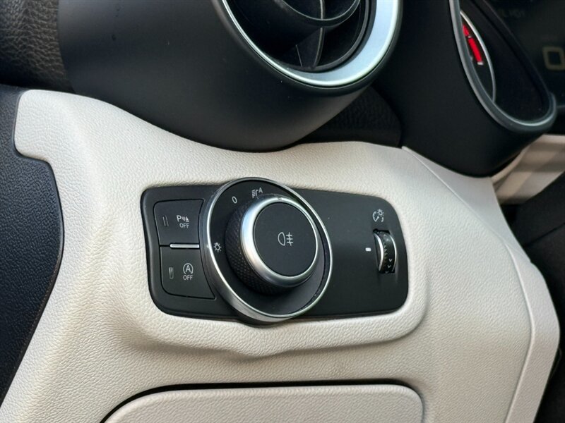 2018 Alfa Romeo Giulia Ti   - Photo 16 - North Hills, CA 91343