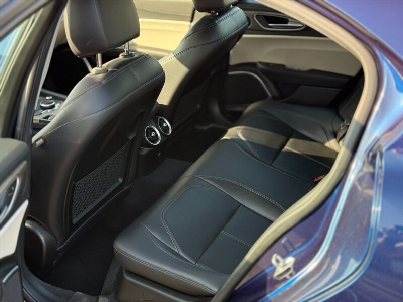 2018 Alfa Romeo Giulia Ti   - Photo 10 - North Hills, CA 91343