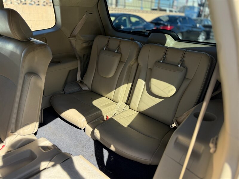 2013 Toyota Highlander Limited - Photo 14 - North Hills, CA 91343