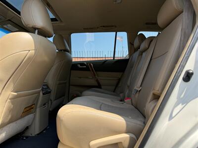 2013 Toyota Highlander Limited   - Photo 15 - North Hills, CA 91343