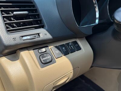 2013 Toyota Highlander Limited   - Photo 17 - North Hills, CA 91343
