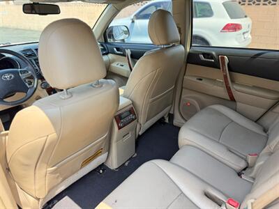 2013 Toyota Highlander Limited   - Photo 11 - North Hills, CA 91343