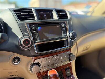 2013 Toyota Highlander Limited - Photo 15 - North Hills, CA 91343