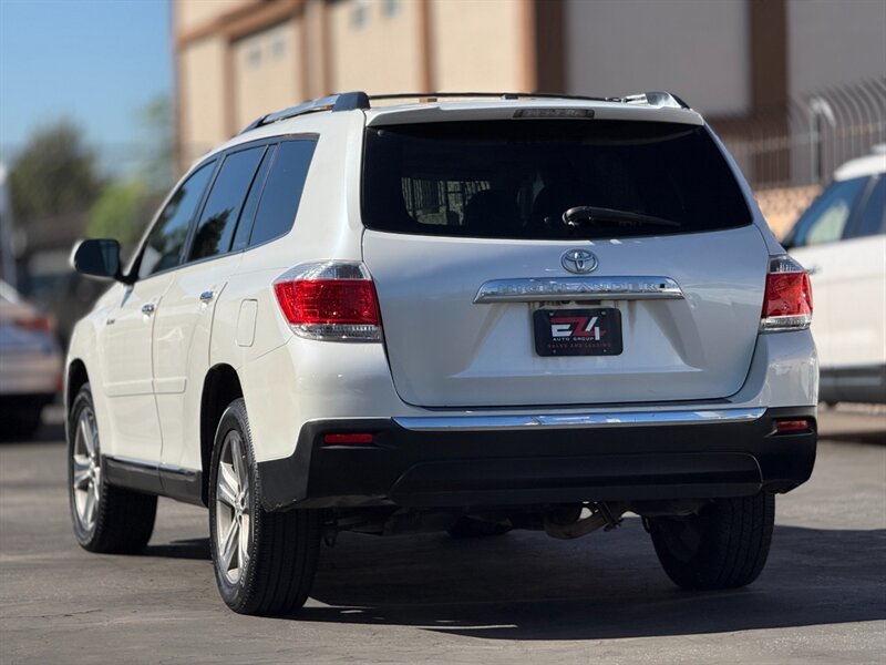 2013 Toyota Highlander Limited - Photo 6 - North Hills, CA 91343