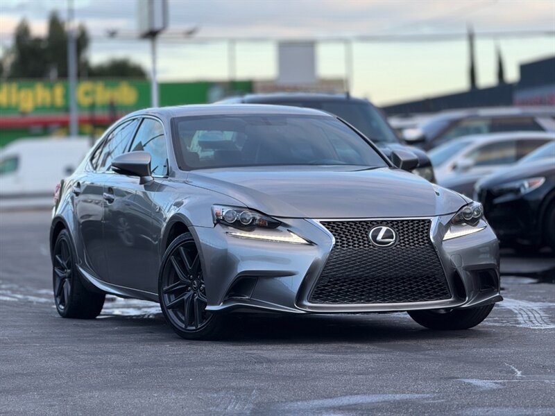 2014 Lexus IS 250's photo