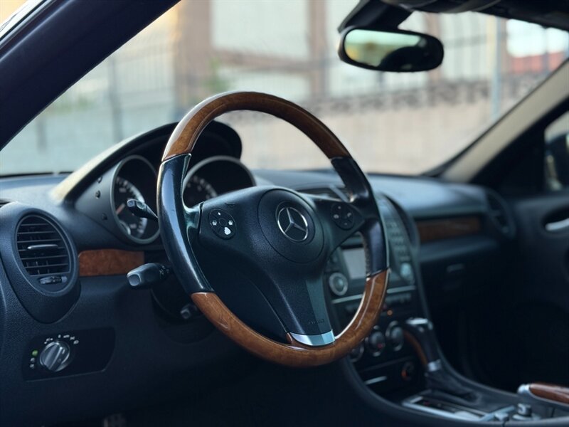 2010 Mercedes-Benz SLK SLK 350 - Photo 9 - North Hills, CA 91343