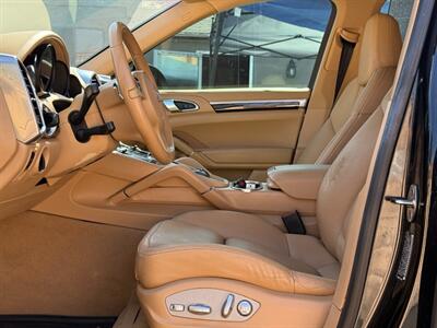 2013 Porsche Cayenne   - Photo 11 - North Hills, CA 91343