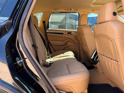 2013 Porsche Cayenne   - Photo 16 - North Hills, CA 91343