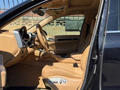2013 Porsche Cayenne   - Photo 10 - North Hills, CA 91343