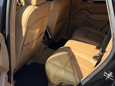 2013 Porsche Cayenne   - Photo 20 - North Hills, CA 91343