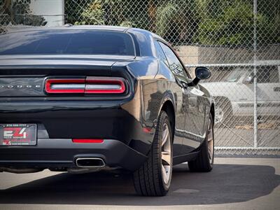 2015 Dodge Challenger SXT   - Photo 7 - North Hills, CA 91343