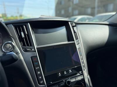 2015 INFINITI Q50   - Photo 12 - North Hills, CA 91343