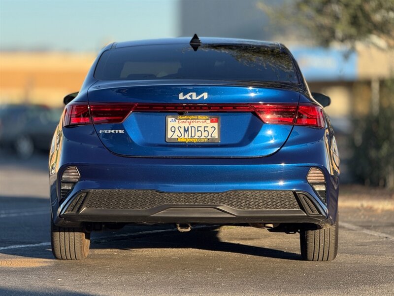 2024 Kia Forte LX   - Photo 4 - North Hills, CA 91343