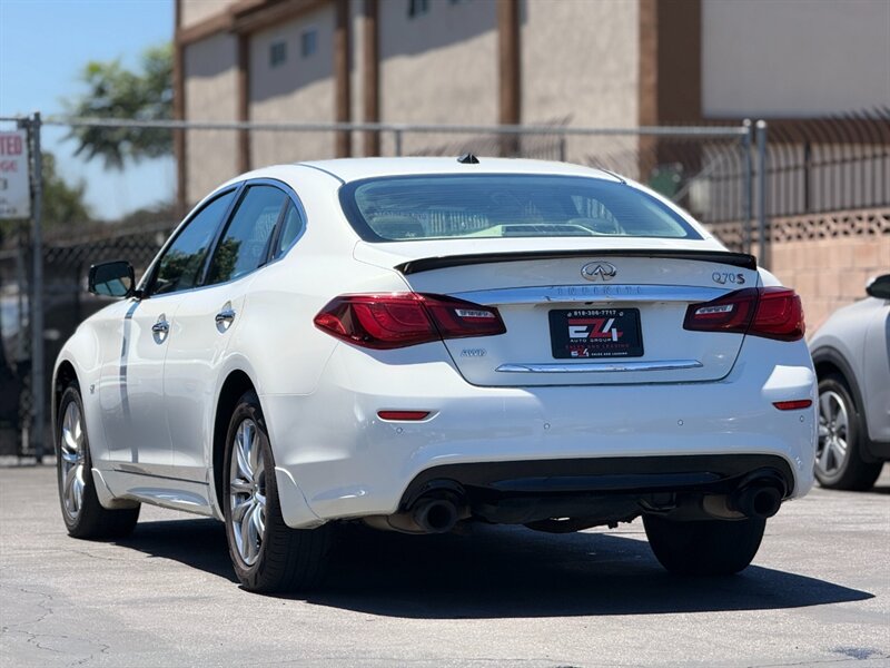 2015 INFINITI Q70 3.7 - Photo 6 - North Hills, CA 91343