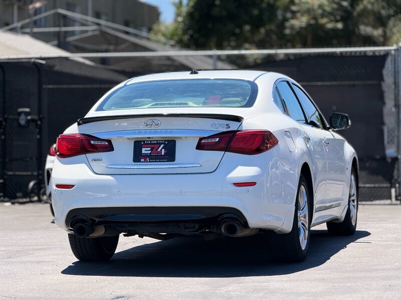 2015 INFINITI Q70 3.7 - Photo 4 - North Hills, CA 91343