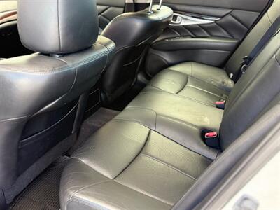 2015 INFINITI Q70 3.7 - Photo 16 - North Hills, CA 91343