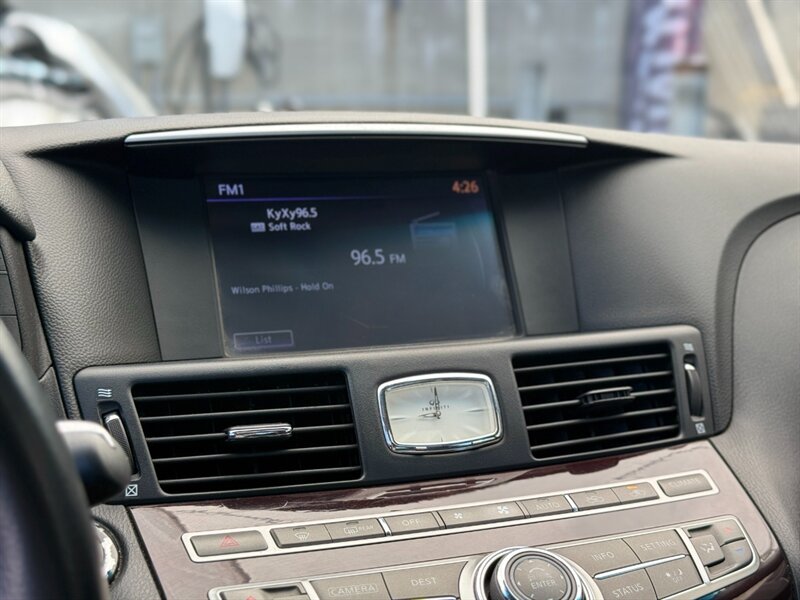 2015 INFINITI Q70 3.7 - Photo 13 - North Hills, CA 91343