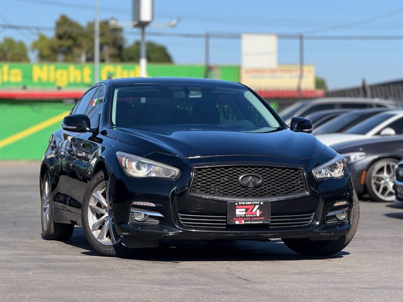 2015 INFINITI Q50  