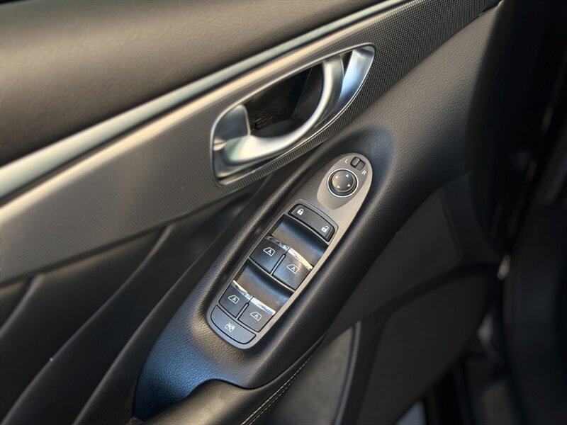 2015 INFINITI Q50 - Photo 12 - North Hills, CA 91343