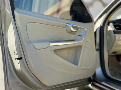 2016 Volvo S60 T5 Drive-E Premier   - Photo 9 - North Hills, CA 91343