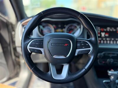2017 Dodge Charger SXT   - Photo 9 - North Hills, CA 91343