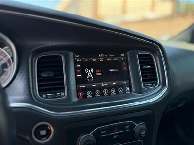 2017 Dodge Charger SXT   - Photo 11 - North Hills, CA 91343