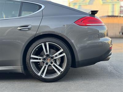 2014 Porsche Panamera S   - Photo 6 - North Hills, CA 91343