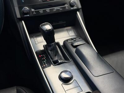 2014 Lexus IS 350   - Photo 10 - North Hills, CA 91343