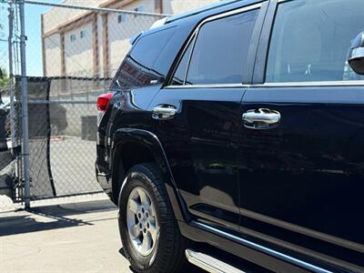 2012 Toyota 4Runner SR5   - Photo 7 - North Hills, CA 91343