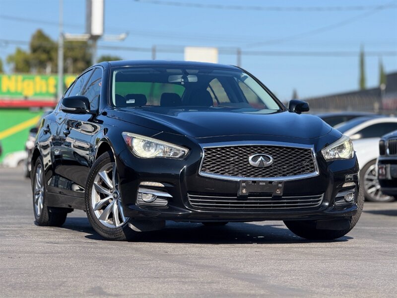2015 INFINITI Q50  