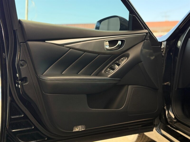 2015 INFINITI Q50 - Photo 11 - North Hills, CA 91343