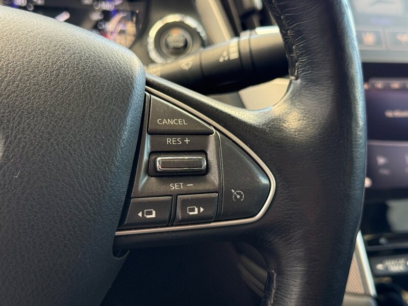 2015 INFINITI Q50 - Photo 13 - North Hills, CA 91343