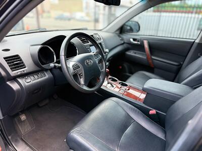 2012 Toyota Highlander Limited   - Photo 7 - North Hills, CA 91343