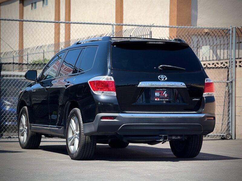 2012 Toyota Highlander Limited   - Photo 4 - North Hills, CA 91343