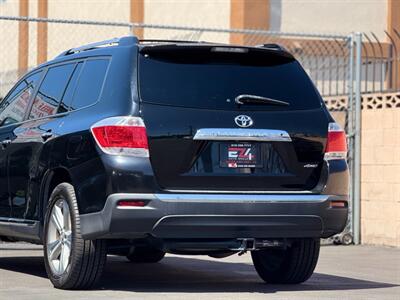 2012 Toyota Highlander Limited   - Photo 6 - North Hills, CA 91343