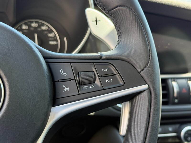 2017 Alfa Romeo Giulia Ti - Photo 13 - North Hills, CA 91343
