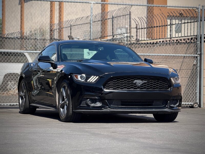 2016 Ford Mustang V6  