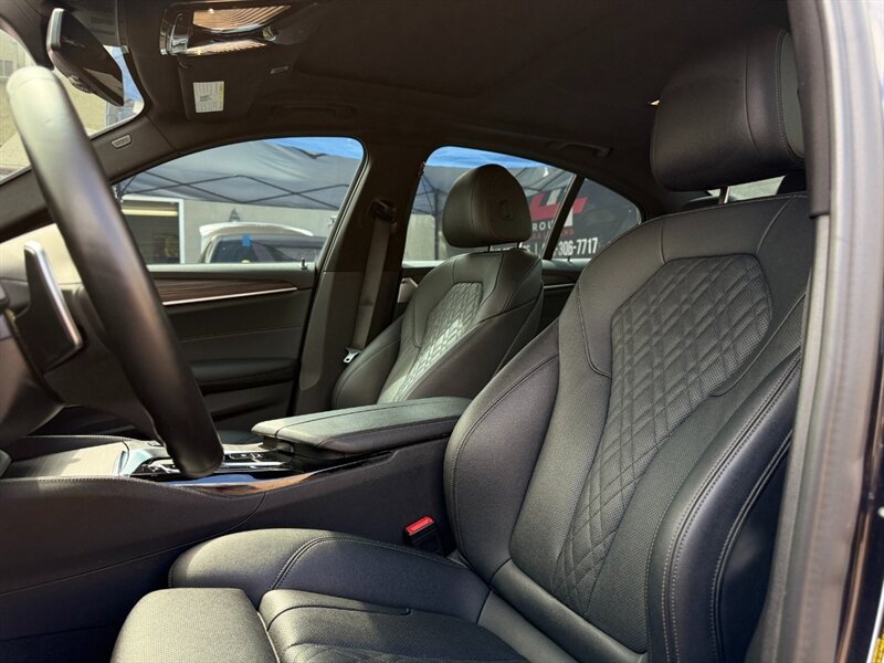 2022 BMW 540i   - Photo 12 - North Hills, CA 91343