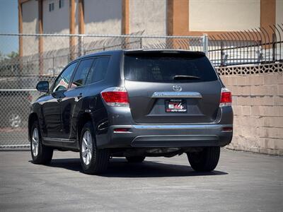 2013 Toyota Highlander   - Photo 4 - North Hills, CA 91343