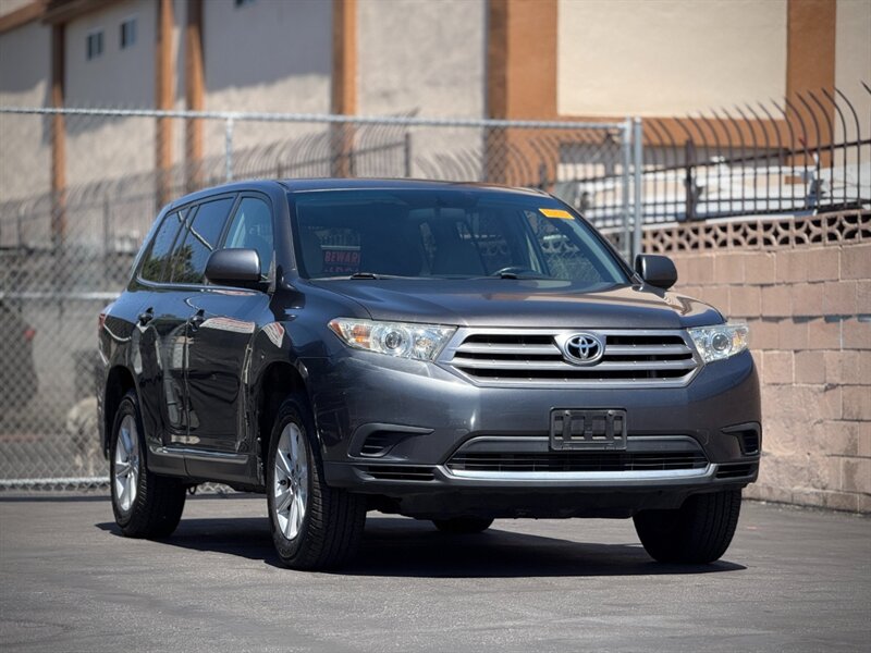 2013 Toyota Highlander - Photo 1 - North Hills, CA 91343
