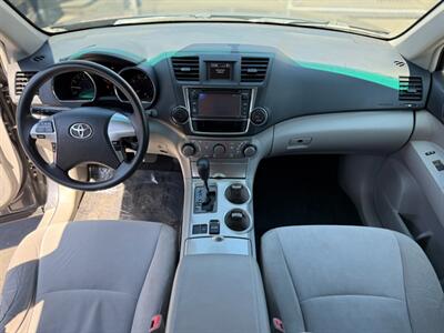 2013 Toyota Highlander   - Photo 12 - North Hills, CA 91343