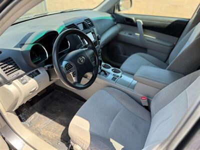 2013 Toyota Highlander   - Photo 9 - North Hills, CA 91343