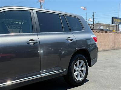 2013 Toyota Highlander   - Photo 7 - North Hills, CA 91343