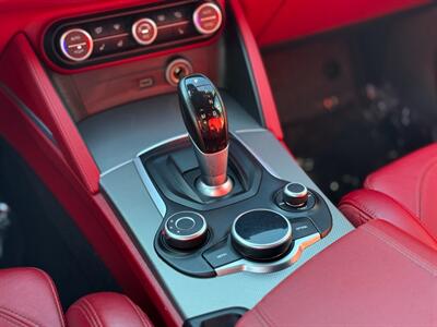 2019 Alfa Romeo Stelvio Ti   - Photo 10 - North Hills, CA 91343