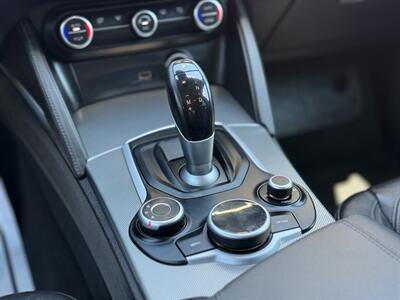 2018 Alfa Romeo Stelvio Sport   - Photo 17 - North Hills, CA 91343