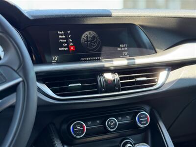 2018 Alfa Romeo Stelvio Sport   - Photo 18 - North Hills, CA 91343