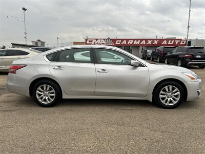 2015 Nissan Altima 2.5 S | LOW MILEAGE | ONE OWNER |   - Photo 4 - Edmonton, AB T5S 1R1