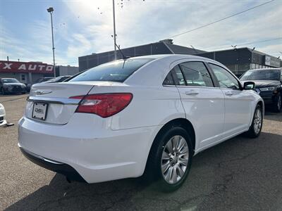 2013 Chrysler 200 LX   - Photo 8 - Edmonton, AB T5S 1R1