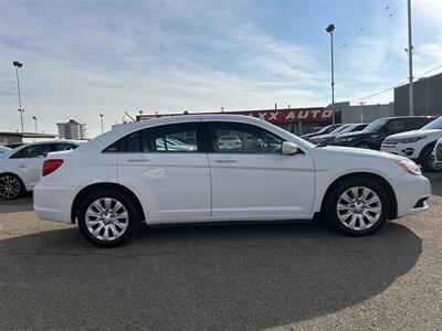 2013 Chrysler 200 LX   - Photo 4 - Edmonton, AB T5S 1R1